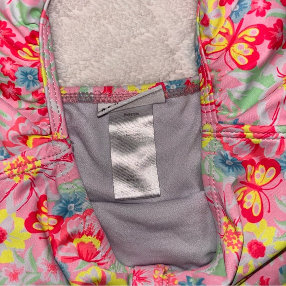 🦅 Floral Ruffle Sleeve Swimsuit - Picture 2 of 4